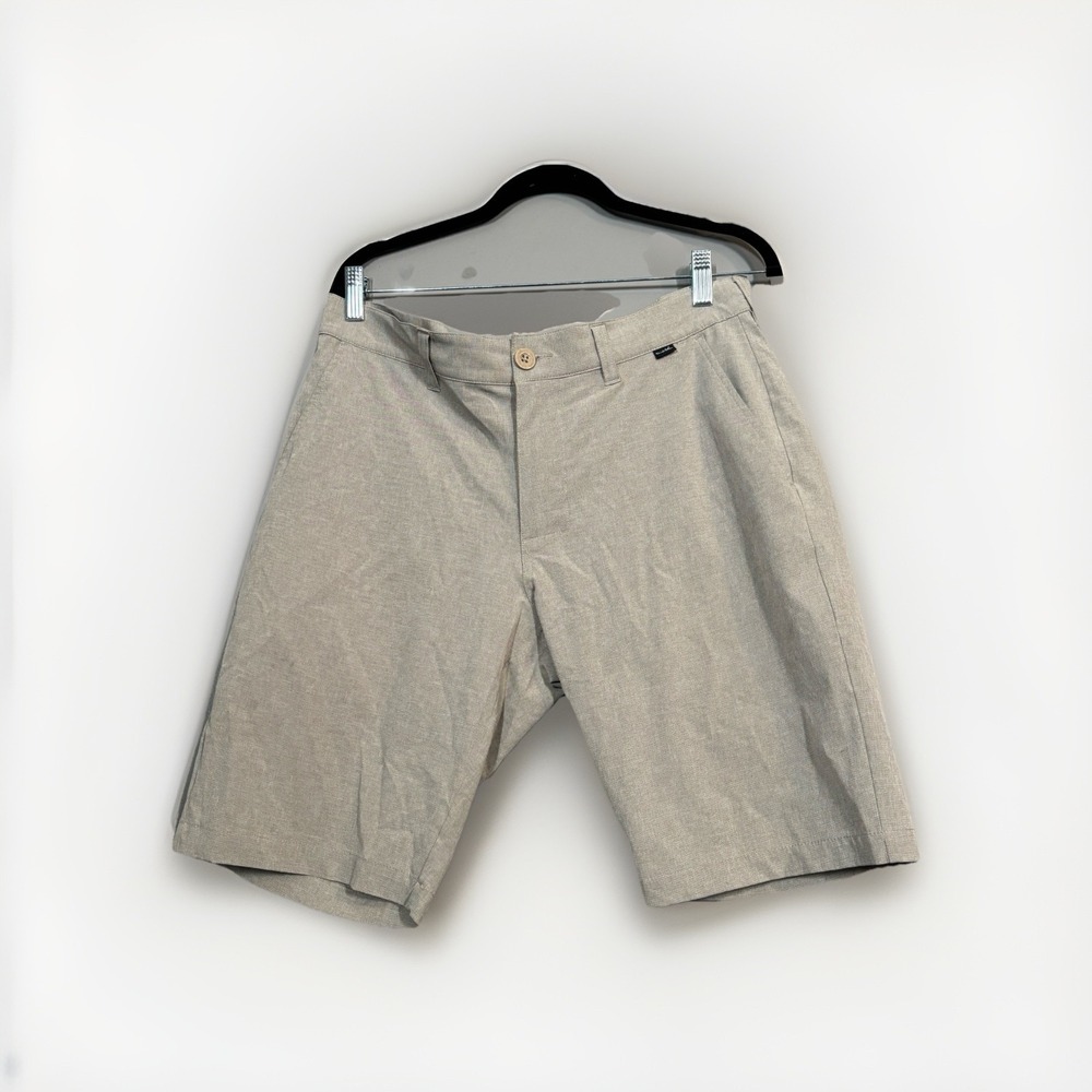 Travis Mathew Shorts Mens 32 Beige 11" Golf Chino Microfiber Stretch Performance